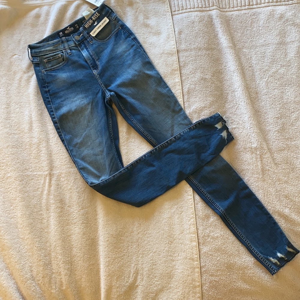 Hollister jeans, Curvy high rise super skinny jeans, size 00R